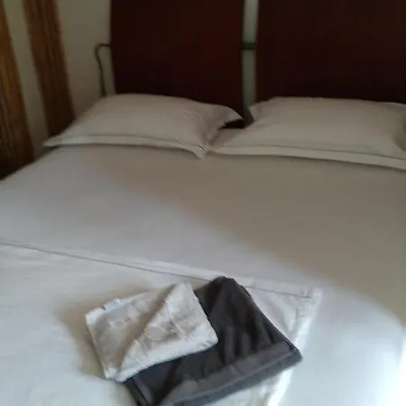 Maxola's Dream Hotel *