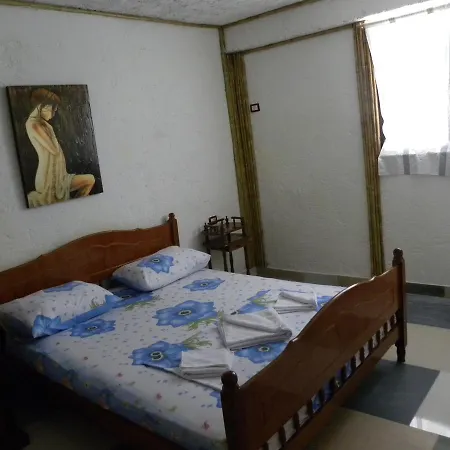 Maxola's Dream Hotel