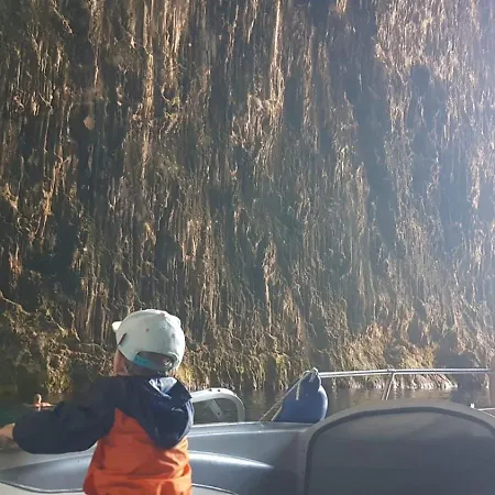 فندق Maxola's Dream أوريكوم